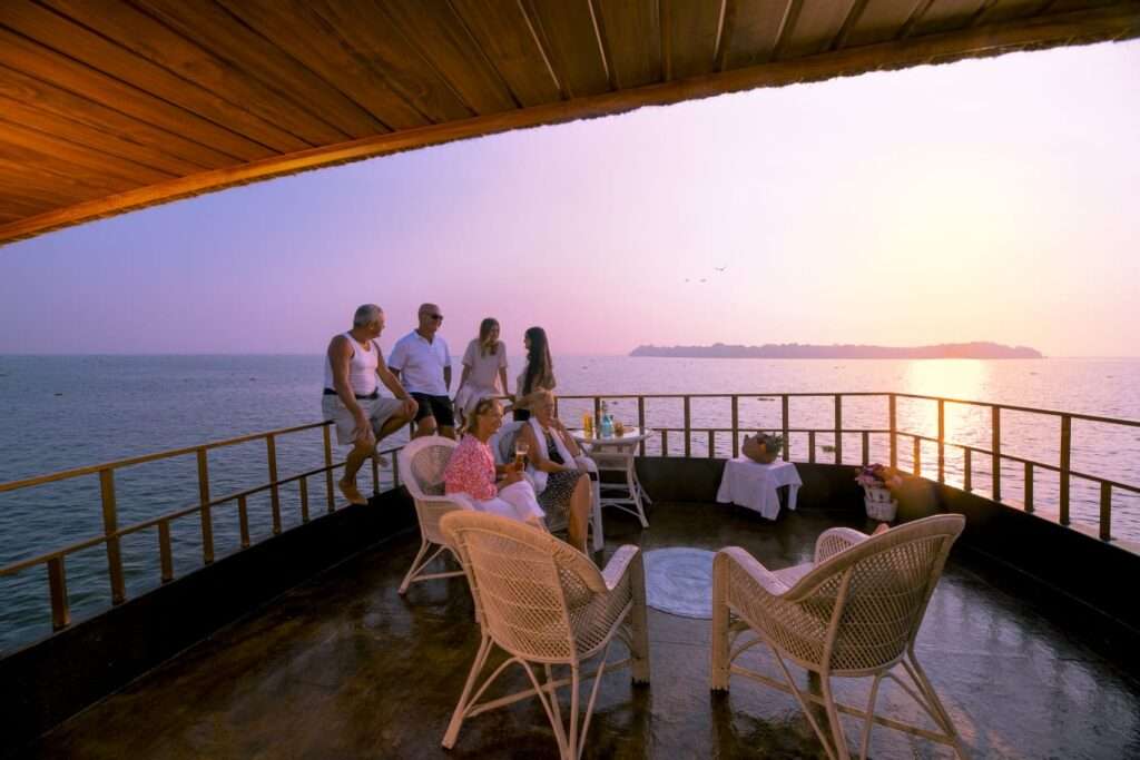 Niya Cruise - Luxury Houseboat in Alleppey