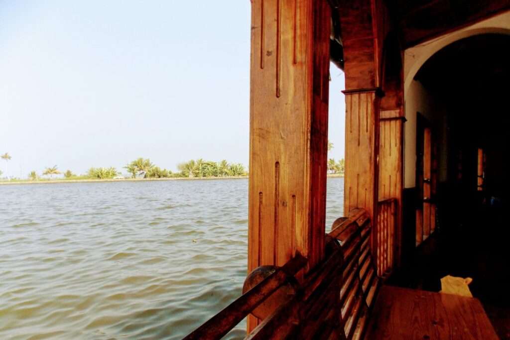 Luxury Houseboats in Alleppey: A Deep Dive into the Tradition and Modern Touch