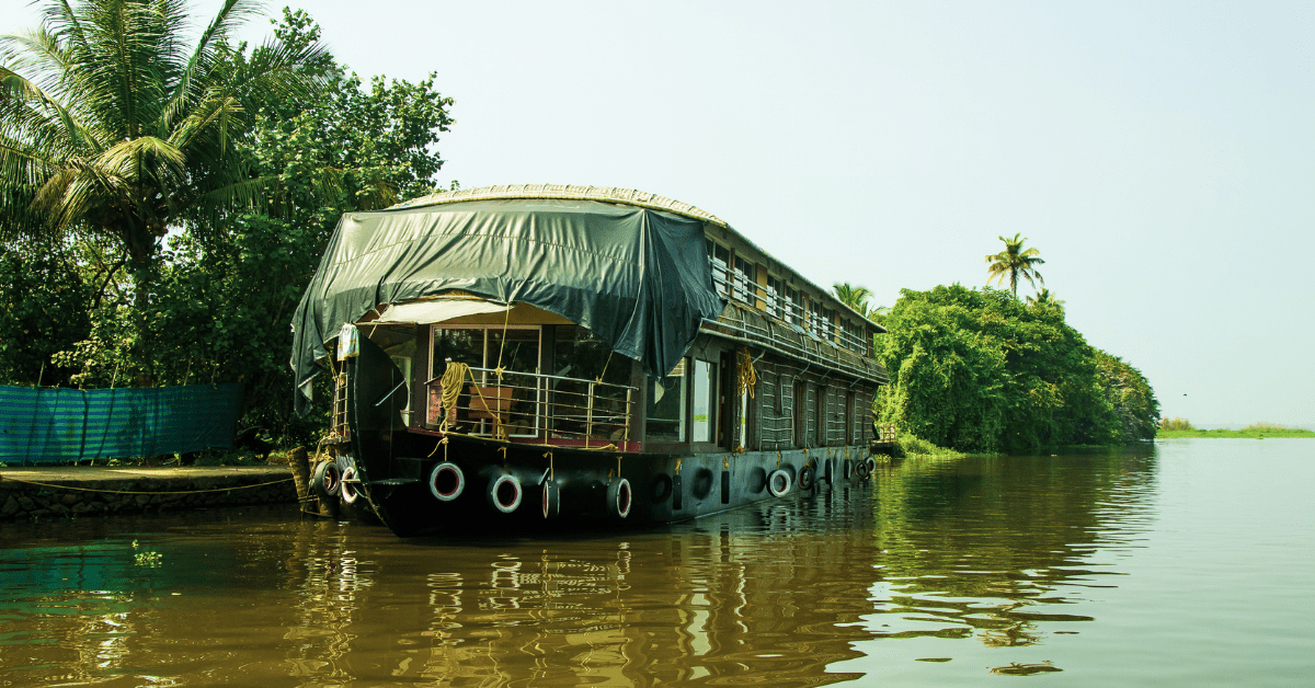 A Day on a Premium Houseboat in Alleppey