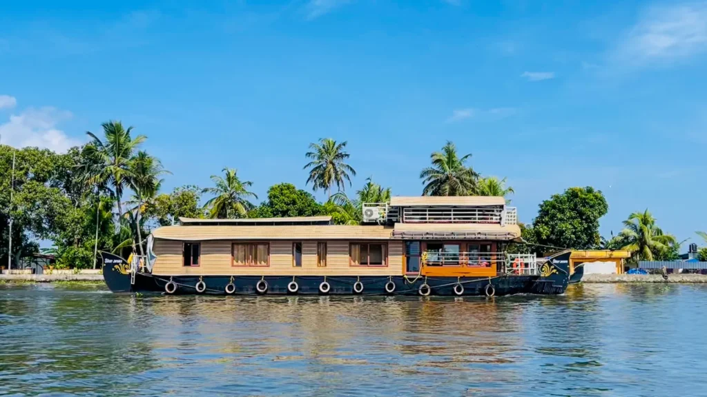 Luxury Houseboat