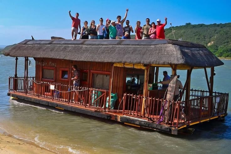 Houseboat Tourism Supports Kerala